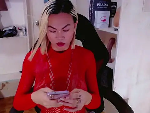 BustyBigBoobsHugeCockTS online show from February 19, 2025, 6:22 am