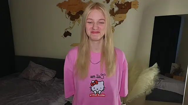 Snapshot of EdlaHewell chatting on February 21, 2025, 9:13 am EdlaHewell online show from February 21, 2025, 9:13 am