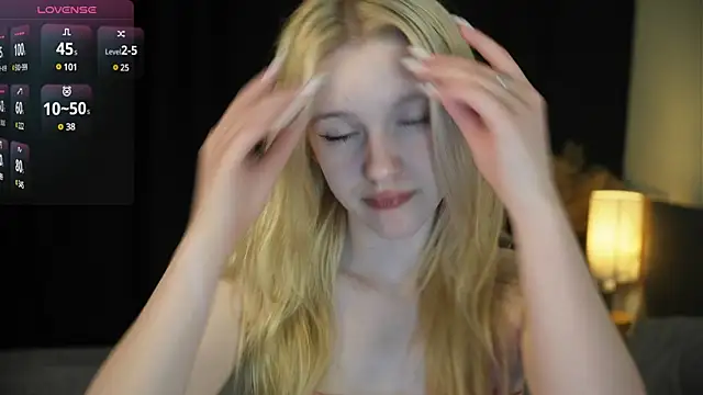 Snapshot of EdlaHewell chatting on March 13, 2025, 1:07 pm EdlaHewell online show from March 13, 2025, 1:07 pm