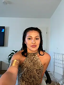 YoungHotMilf97 online show from November 3, 2025, 8:48 am