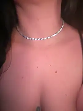 YoungHotMilf97 online show from March 10, 2026, 9:09 pm