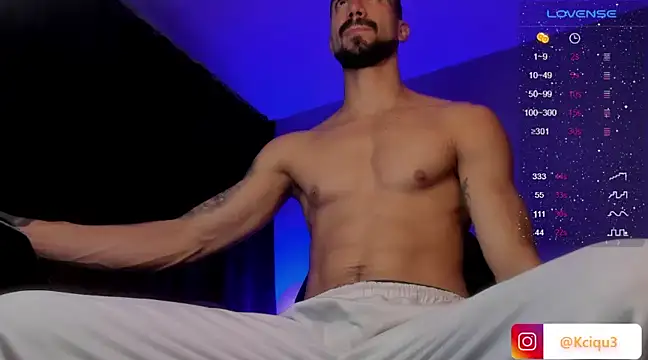 Snapshot of K_cique chatting on February 17, 2025, 10:58 pm K cique online show from February 17, 2025, 10:58 pm