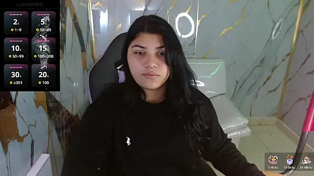Snapshot of melany_rouse18 chatting on May 5, 2026, 12:51 am melany rouse18 online show from May 5, 2026, 12:51 am