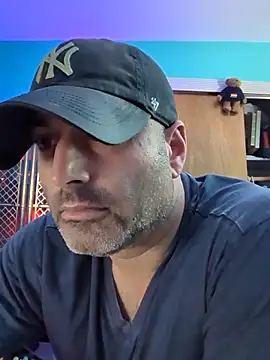 Novabear6996 online show from November 9, 2025, 10:52 pm