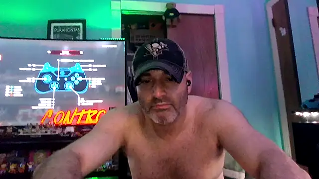 Snapshot of Novabear6996 chatting on June 29, 2026, 7:14 am Novabear6996 online show from June 29, 2026, 7:14 am