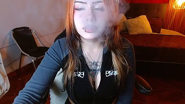 fyreandfox  online show from June 9, 2026, 4:40 pm