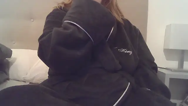 Snapshot of sizha6 chatting on November 21, 2025, 6:45 am sizha6 online show from November 21, 2025, 6:45 am