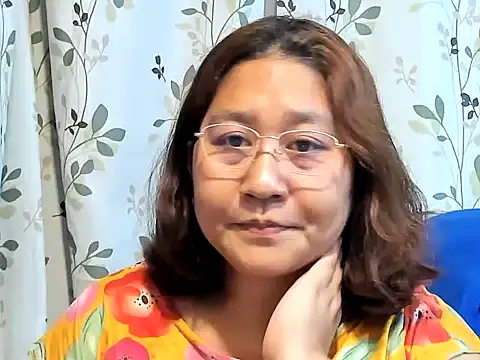 hotchubby88 online show from September 26, 2025, 6:17 am