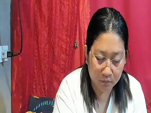 hotchubby88 online show from April 6, 2026, 10:54 pm