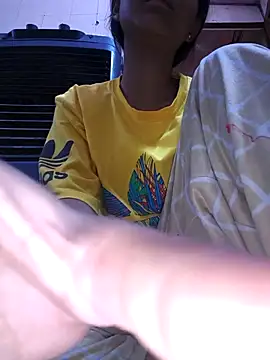 Snapshot of Aaradhna-hoy chatting on October 5, 2025, 4:22 am Aaradhna-hoy online show from October 5, 2025, 4:22 am