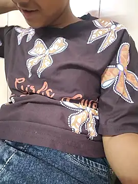 Snapshot of Aaradhna-hoy chatting on October 8, 2025, 10:02 am Aaradhna-hoy online show from October 8, 2025, 10:02 am