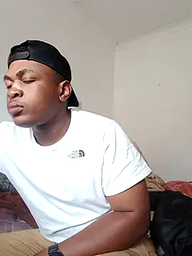 bosszonke123 online show from April 23, 2026, 12:51 pm