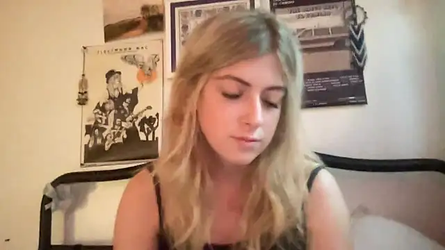 Snapshot of sinfulblonde1 chatting on February 18, 2025, 10:58 pm sinfulblonde1 online show from February 18, 2025, 10:58 pm