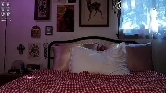 Snapshot of sinfulblonde1 chatting on November 10, 2025, 9:58 pm sinfulblonde1 online show from November 10, 2025, 9:58 pm