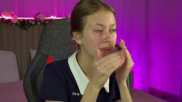 EveMundie online show from September 9, 2025, 12:15 pm