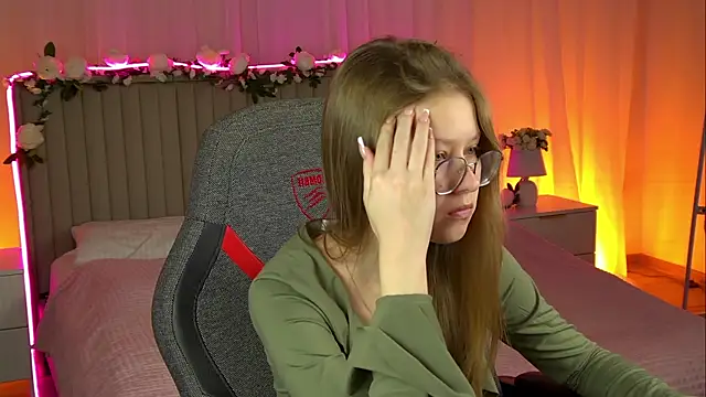 EveMundie online show from October 24, 2025, 6:32 am