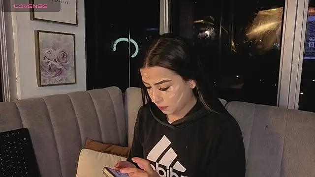 Snapshot of Ivanna_West chatting on May 26, 2026, 10:00 am Ivanna West online show from May 26, 2026, 10:00 am
