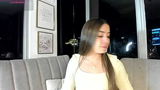 Snapshot of Ivanna_West chatting on June 24, 2026, 9:52 am Ivanna West online show from June 24, 2026, 9:52 am