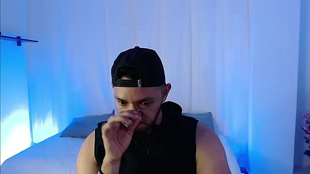 Double R12 online show from March 12, 2025, 9:13 pm