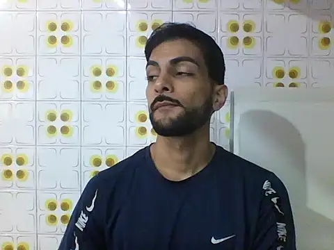Gabrielteixeira120 online show from April 30, 2026, 11:49 am