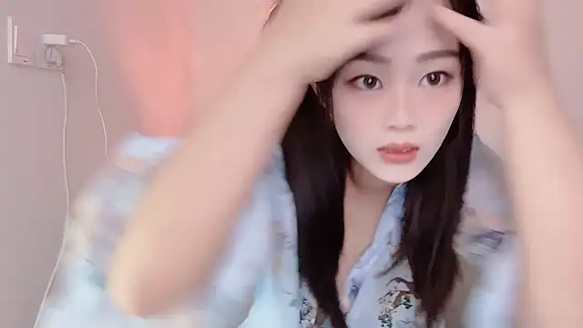 Snapshot of yueyue2003 chatting on February 27, 2025, 2:43 pm yueyue2003 online show from February 27, 2025, 2:43 pm