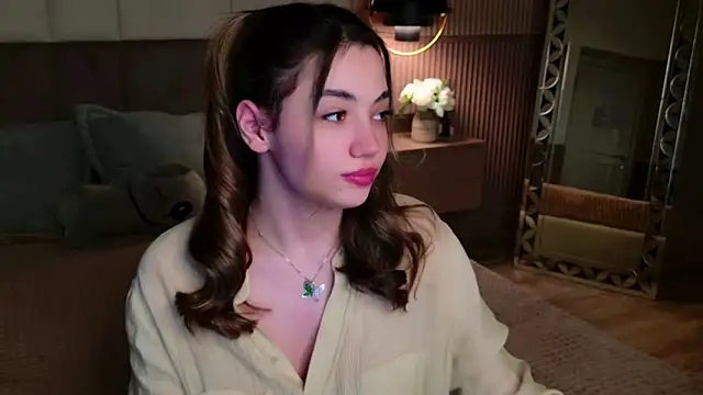 Snapshot of Alice_Deleon chatting on February 28, 2025, 12:43 am Alice Deleon online show from February 28, 2025, 12:43 am