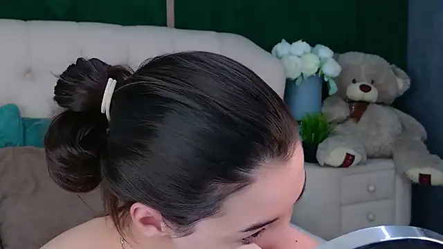 Alice Deleon online show from July 31, 2026, 10:47 am