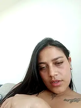 Snapshot of Emily_sharlot chatting on February 19, 2025, 10:42 pm Emily sharlot online show from February 19, 2025, 10:42 pm