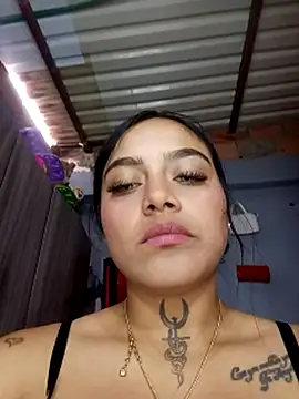 Snapshot of Emily_sharlot chatting on March 3, 2025, 7:28 pm Emily sharlot online show from March 3, 2025, 7:28 pm