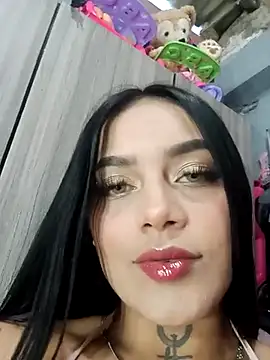 Snapshot of Emily_sharlot chatting on March 20, 2025, 11:05 am Emily sharlot online show from March 20, 2025, 11:05 am