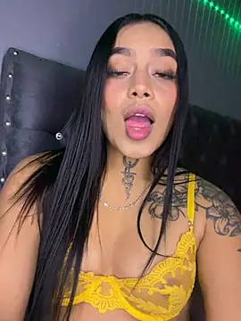 Emily sharlot online show from June 17, 2026, 1:19 am