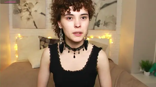 Snapshot of Dizer_clopy chatting on March 1, 2025, 6:43 pm Dizer clopy online show from March 1, 2025, 6:43 pm