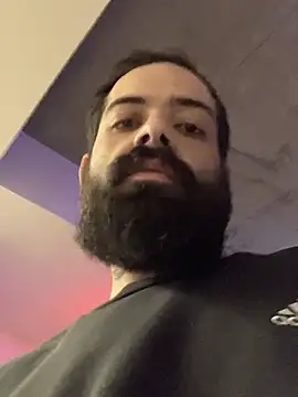 guccititi online show from December 14, 2025, 1:49 pm