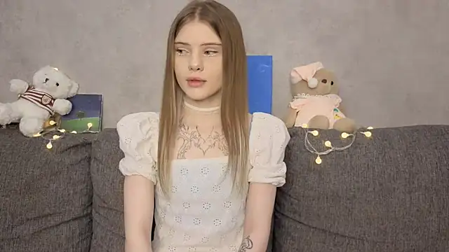 Snapshot of CarolinePepper chatting on May 31, 2026, 1:18 pm CarolinePepper online show from May 31, 2026, 1:18 pm