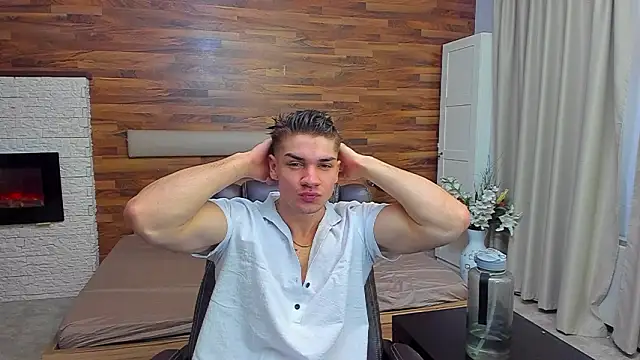 MaxKaiden online show from March 10, 2026, 6:18 am