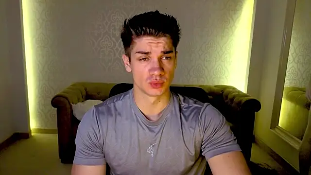 Snapshot of MaxKaiden chatting on June 4, 2026, 3:56 am MaxKaiden online show from June 4, 2026, 3:56 am