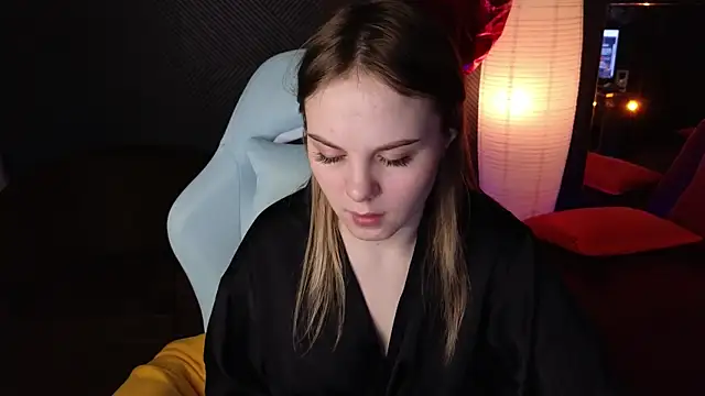 Snapshot of Dyna_bae chatting on March 13, 2025, 1:10 am Dyna bae online show from March 13, 2025, 1:10 am