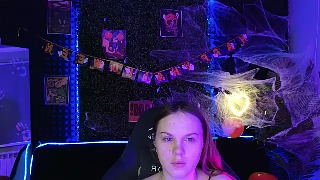 Snapshot of Dyna_bae chatting on October 29, 2025, 2:03 am Dyna bae online show from October 29, 2025, 2:03 am