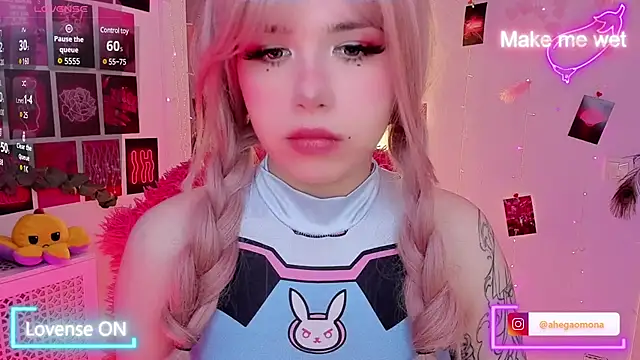 Sparkle Mona online show from March 4, 2025, 2:38 am