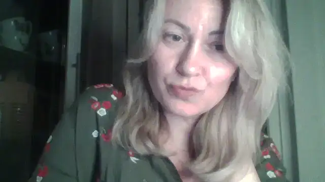 Snapshot of Mary888x chatting on March 5, 2025, 7:49 pm Mary888x online show from March 5, 2025, 7:49 pm