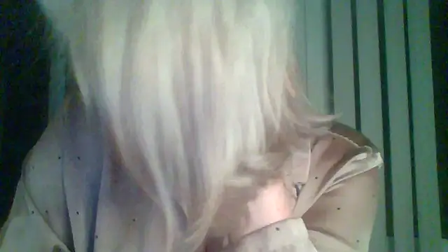 Snapshot of Mary888x chatting on March 16, 2025, 7:49 pm Mary888x online show from March 16, 2025, 7:49 pm