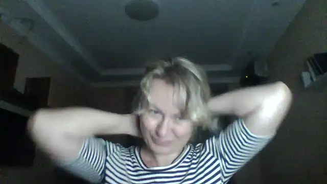 Snapshot of Mary888x chatting on October 4, 2025, 7:45 pm Mary888x online show from October 4, 2025, 7:45 pm