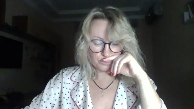 Snapshot of Mary888x chatting on October 11, 2025, 6:17 pm Mary888x online show from October 11, 2025, 6:17 pm