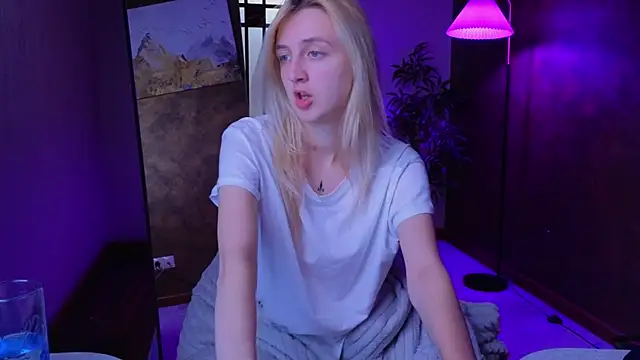 aishiro online show from September 21, 2025, 9:33 am