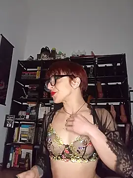 MirianaB online show from November 17, 2025, 6:03 pm