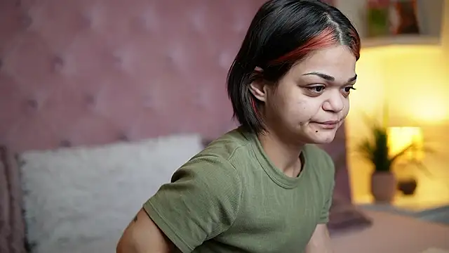 Snapshot of MaiaMini chatting on January 14, 2026, 9:31 pm MaiaMini online show from January 14, 2026, 9:31 pm