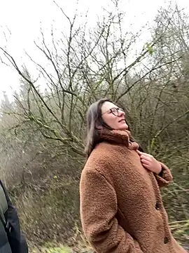 Snapshot of AvaFlowers6 chatting on December 16, 2025, 8:41 am AvaFlowers6 online show from December 16, 2025, 8:41 am