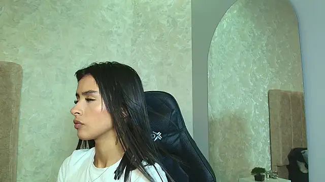 Snapshot of katia_foxxx_ chatting on May 26, 2026, 5:31 pm katia foxxx online show from May 26, 2026, 5:31 pm