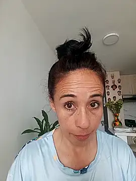 Coeur de luxure online show from November 17, 2025, 2:34 pm