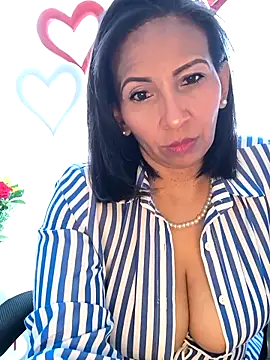 Mrsvictoriaaa online show from February 6, 2026, 7:39 pm